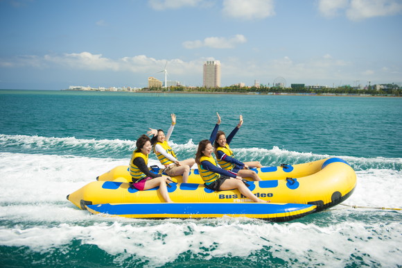 アラハビーチでマリンスポーツ！ | コンドミニアムホテル美浜ウーピー